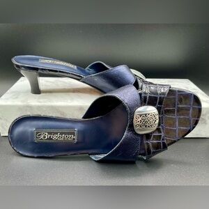 BRIGHTON Kaye Blue-Black Leather and Croc- Embossed Kitten Heel. Size 8 M